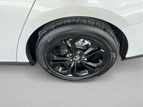 Certified 2025 Honda Accord SE image 22