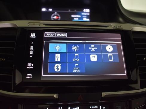 Used 2017 Honda Accord EX-L image 21