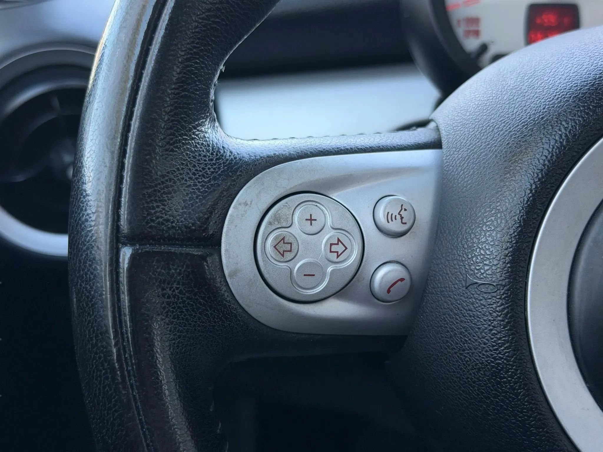 Used 2010 MINI Cooper Hardtop FWD image 22