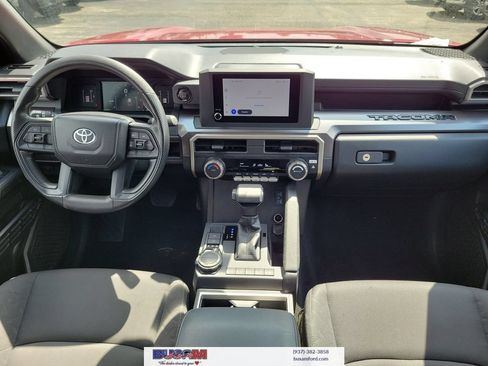 Used 2025 Toyota Tacoma SR5 AWD/4WD image 8