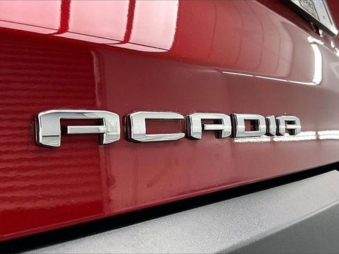 Used 2023 GMC Acadia SLE w/ Driver Convenience Package image 8