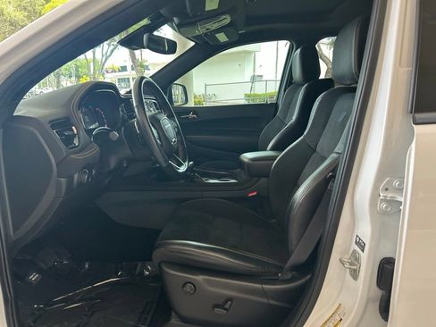 Used 2023 Dodge Durango R/T w/ Hemi Orange Plus Package RWD image 6