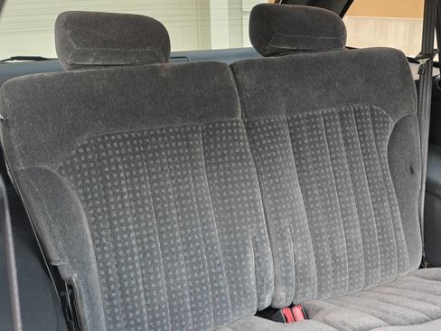 Used 2001 Chevrolet Blazer Xtreme w/ Preferred Equipment Group image 96