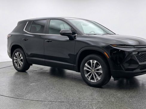 Used 2025 Chevrolet Equinox LT image 1