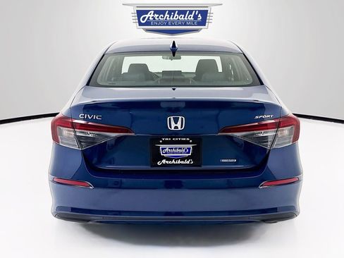 Used 2025 Honda Civic Sport image 6
