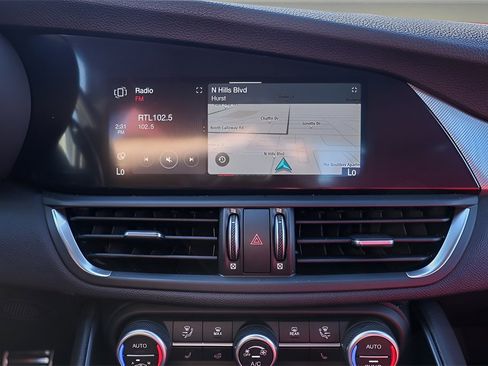 New 2025 Alfa Romeo Giulia Base image 14