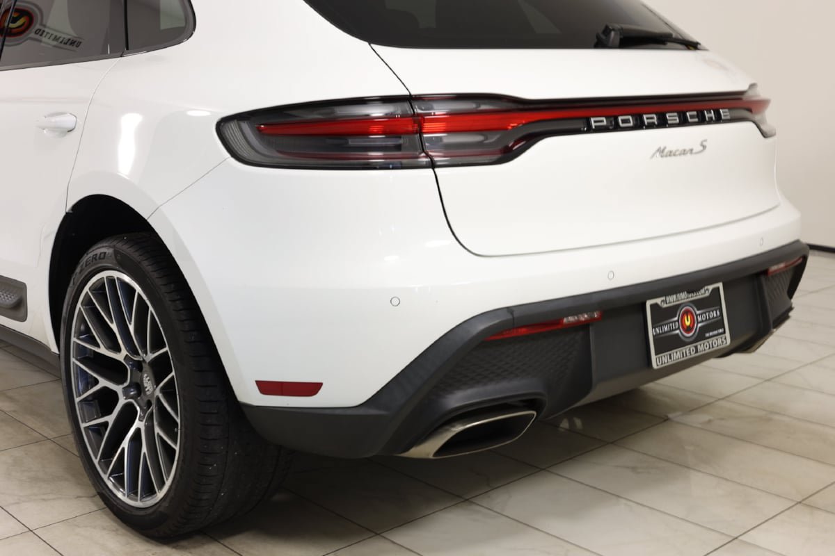 Used 2023 Porsche Macan AWD/4WD image 42