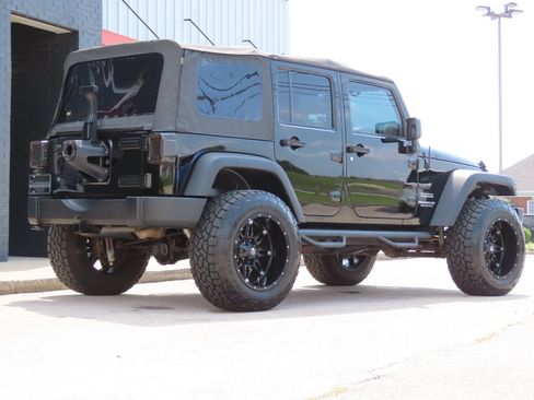 Used 2014 Jeep Wrangler Unlimited Sport AWD/4WD image 4