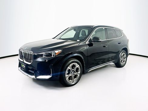 Used 2025 BMW X1 xDrive28i AWD/4WD image 3