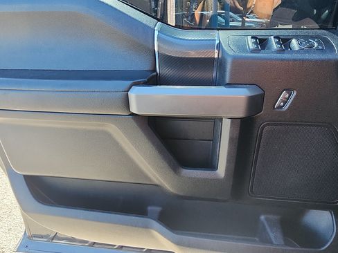 Used 2018 Ford F150 XLT w/ Equipment Group 302A Luxury AWD/4WD image 15