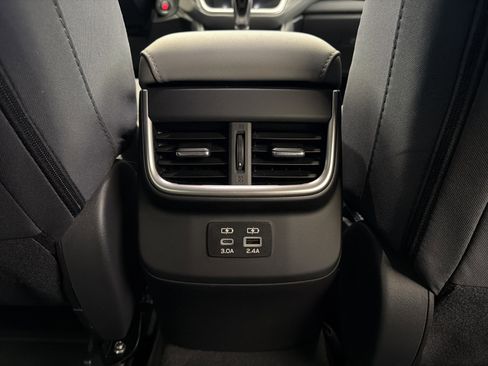 Used 2025 Subaru Outback Premium w/ Popular Package #1A image 25