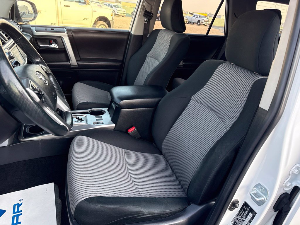 Used 2016 Toyota 4Runner SR5 AWD/4WD image 11