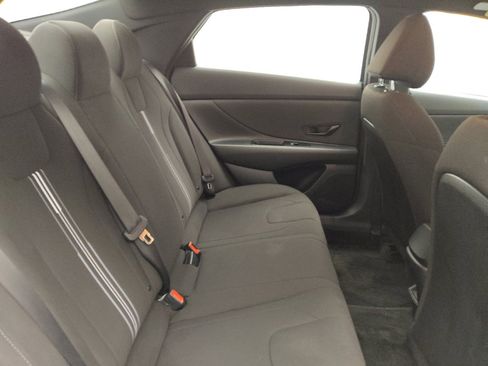 Used 2025 Hyundai Elantra Sport FWD image 19