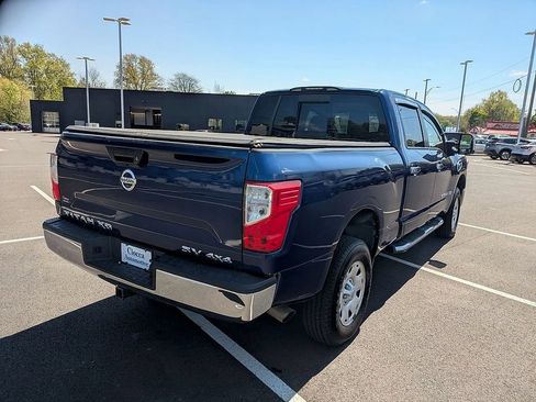 Used 2017 Nissan Titan SV AWD/4WD image 5