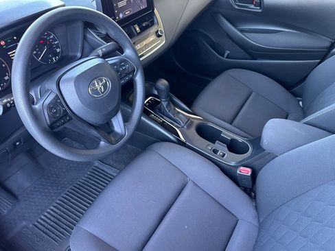 Used 2024 Toyota Corolla LE w/ LE Convenience Package FWD image 4