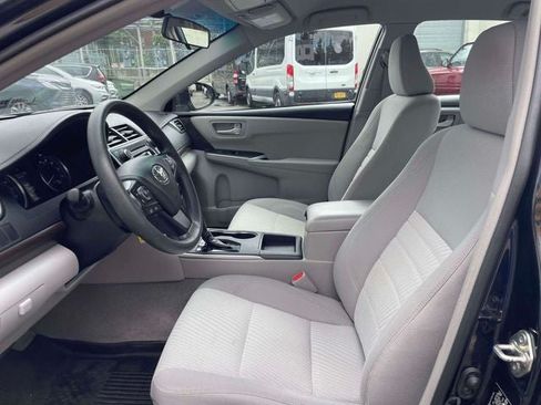 Used 2017 Toyota Camry LE FWD image 16