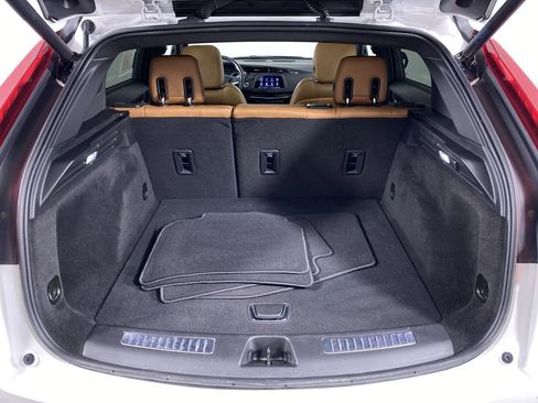 Used 2023 Cadillac XT4 Premium Luxury image 14