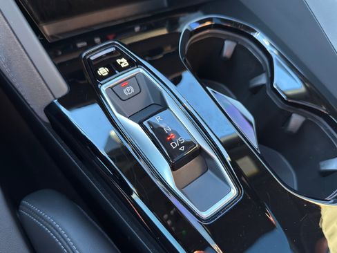 Certified 2025 Audi SQ5 Premium Plus image 17