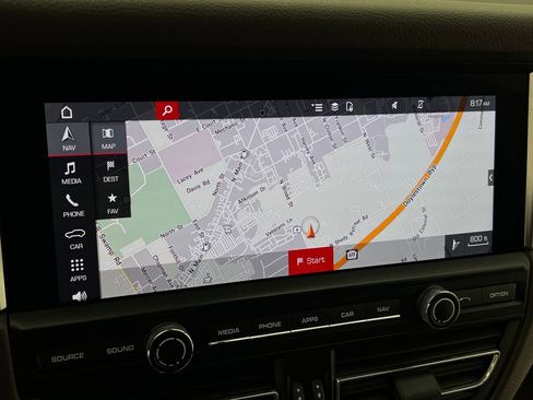 Used 2021 Porsche Macan image 19