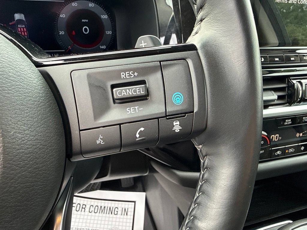 Used 2024 Nissan Pathfinder Platinum w/ Cargo Package AWD/4WD image 32