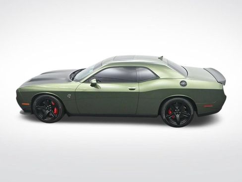 Used 2022 Dodge Challenger SRT Hellcat w/ Plus Package RWD image 34