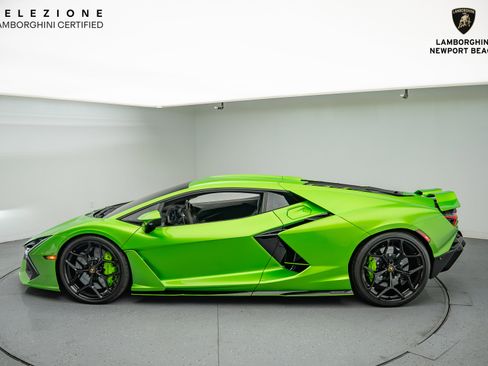 Used 2024 Lamborghini Revuelto image 14