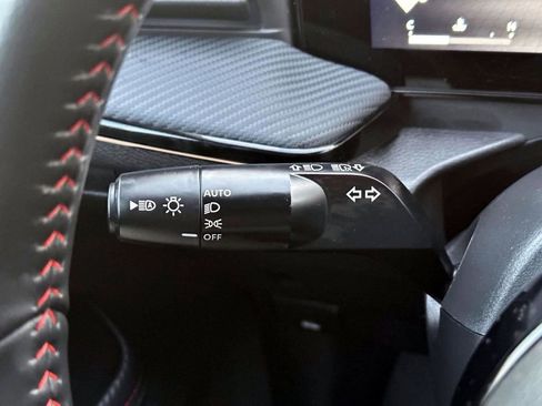 Certified 2025 Nissan Kicks SR w/ Illumination Package image 23