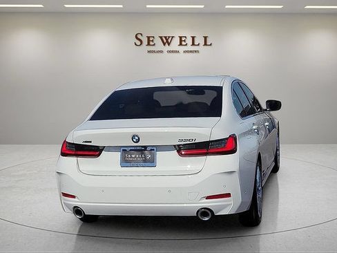 New 2026 BMW 330i xDrive Sedan w/ Premium Package AWD/4WD image 5