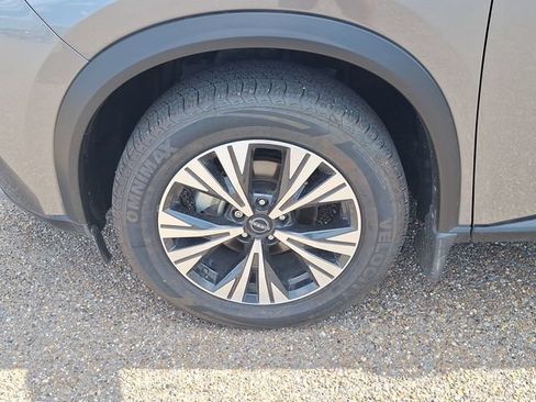 Certified 2023 Nissan Rogue SV FWD image 27