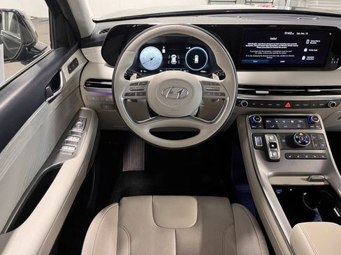 Used 2023 Hyundai Palisade Calligraphy image 18