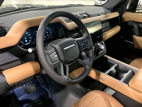 New 2026 Land Rover Defender 110 X-Dynamic SE image 8