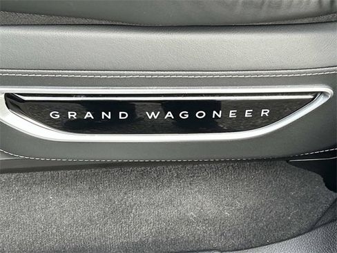 Used 2024 Jeep Grand Wagoneer Series II w/ Quick Order Packagew 28T image 17