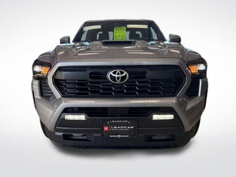 New 2025 Toyota Tacoma TRD Sport w/ TRD Sport Upgrade Package image 5