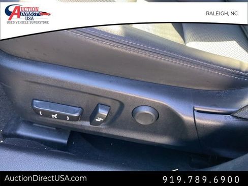 Used 2018 Lexus IS 300 image 38