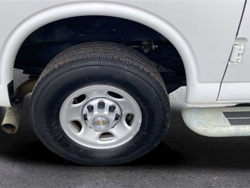 Used 2024 Chevrolet Express 2500 w/ Driver Convenience Package image 19
