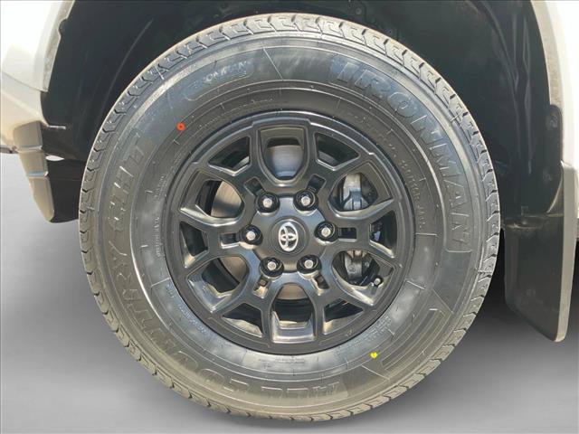 Used 2022 Toyota Tacoma SR5 w/ Technology Package AWD/4WD image 21