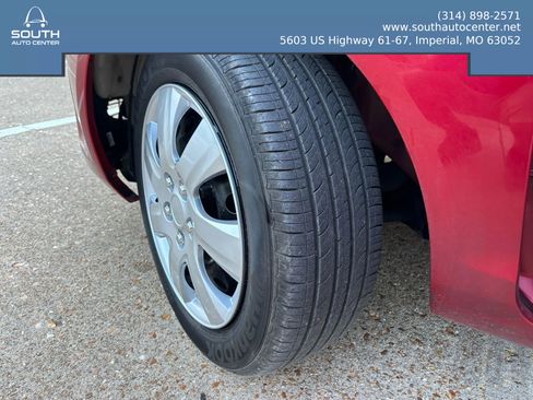 Used 2011 Ford Fiesta SE w/ 201A Rapid Spec Order Code image 17