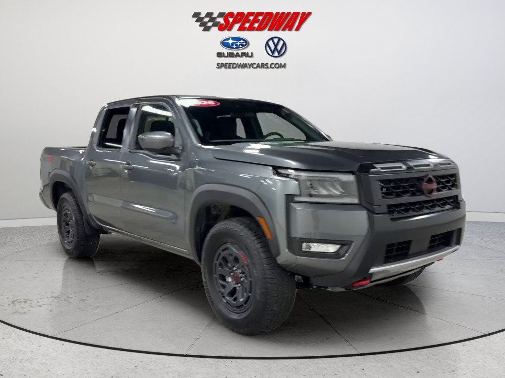 Used 2026 Nissan Frontier PRO-4X AWD/4WD image 2