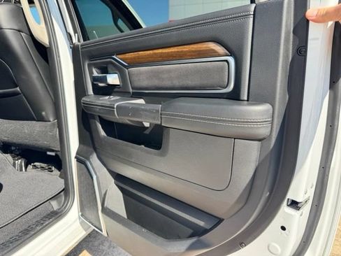 Used 2024 RAM 2500 Laramie AWD/4WD image 34