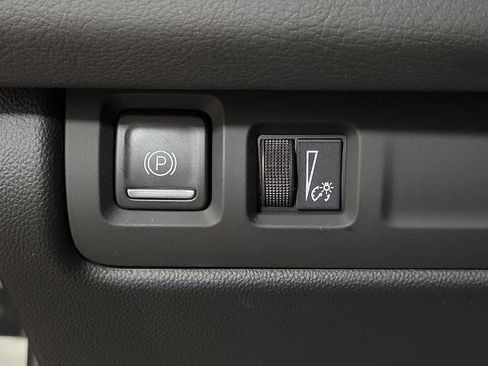 Used 2024 Cadillac XT4 Sport FWD image 37