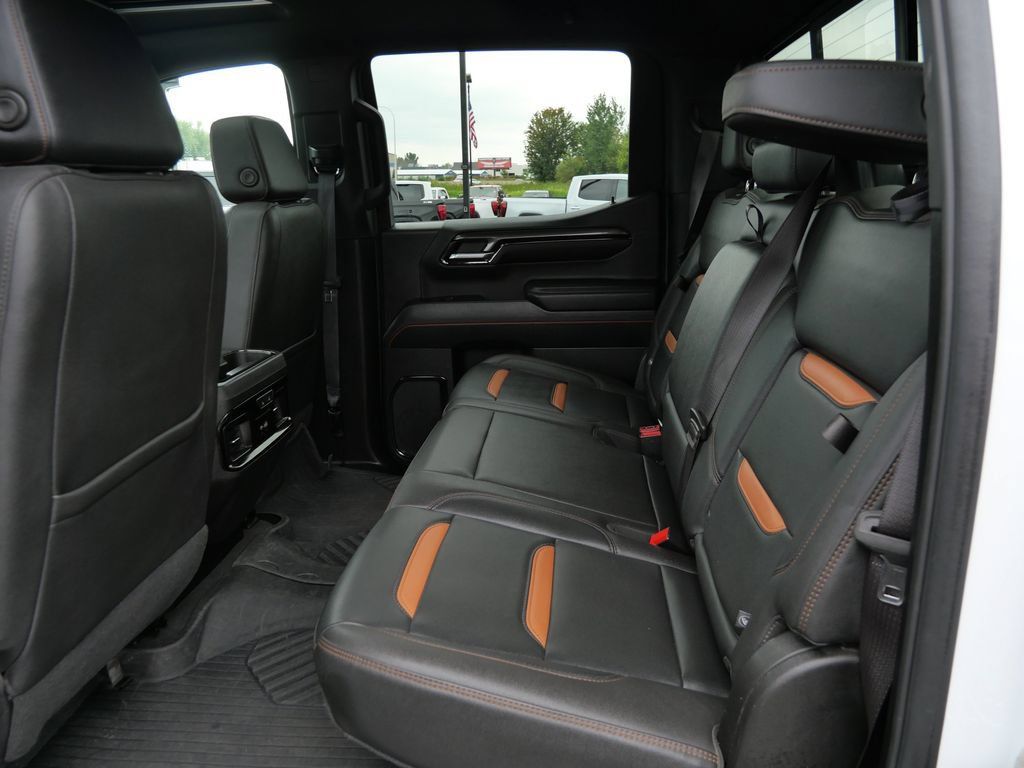 Certified 2024 GMC Sierra 1500 AT4 w/ AT4 Preferred Package AWD/4WD image 23