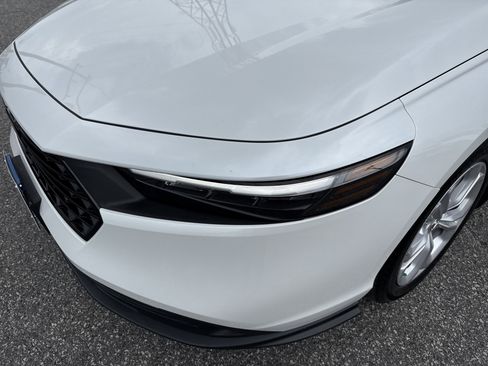 Certified 2025 Honda Accord LX image 6