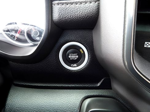 Used 2020 RAM 1500 Sport image 29