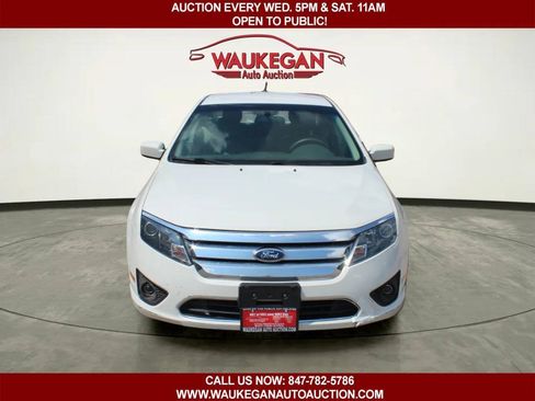 Used 2012 Ford Fusion SE FWD image 2