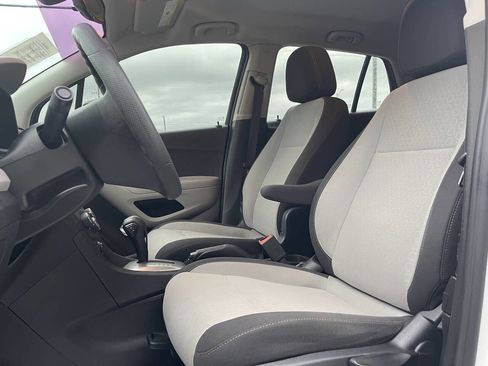 Used 2016 Chevrolet Trax LS image 8