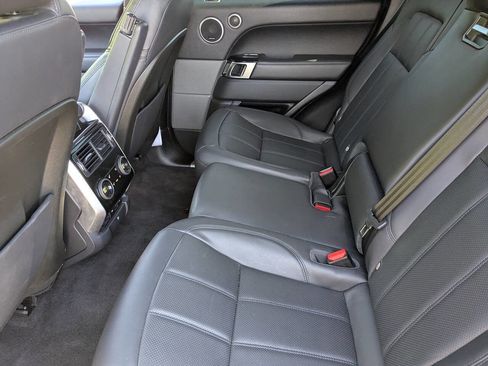 Used 2020 Land Rover Range Rover Sport HSE image 17