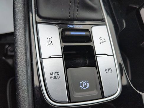 Used 2025 Hyundai Santa Cruz SEL AWD/4WD image 25