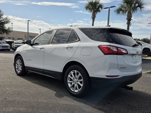 Used 2021 Chevrolet Equinox LS FWD image 4
