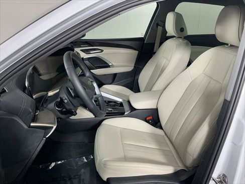 Used 2025 Audi Q5 Premium Plus w/ Premium Plus AWD/4WD image 16