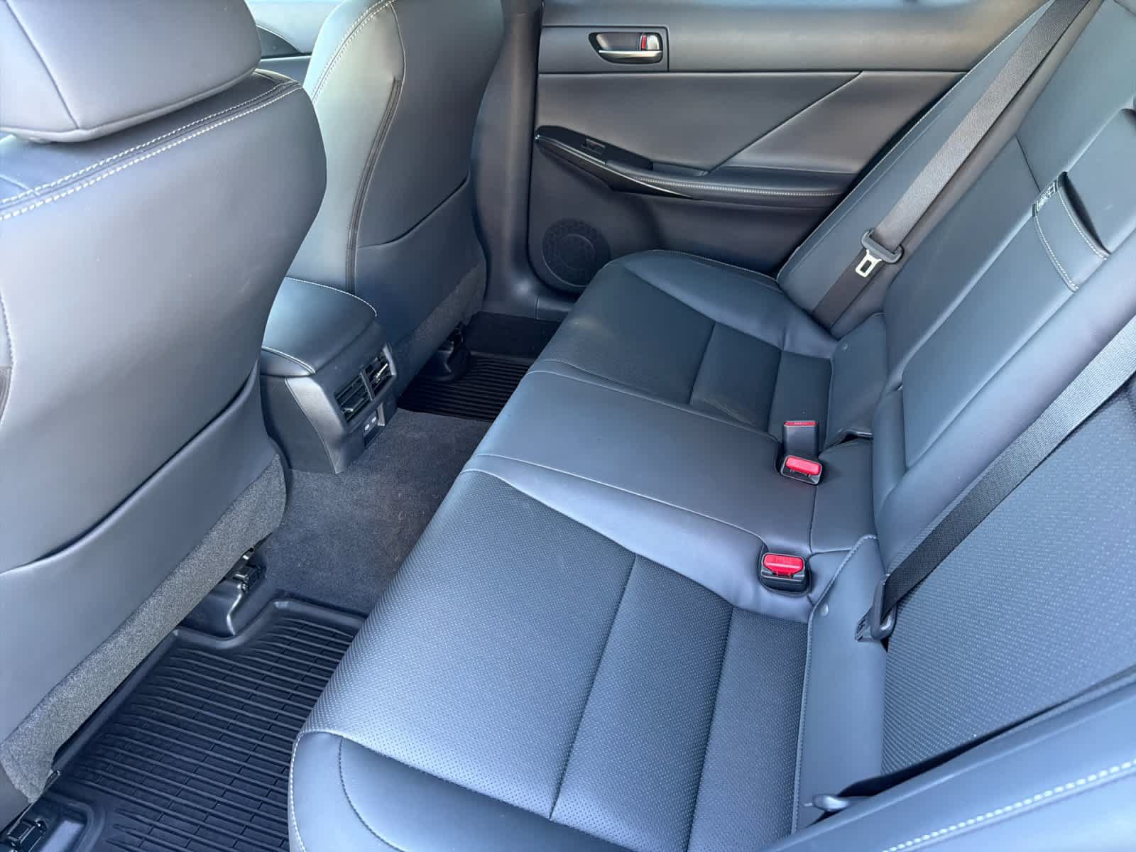 Used 2026 Lexus IS 350 F Sport RWD image 4